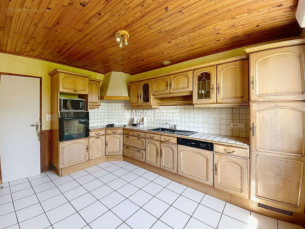 HIREL - Maison avec travaux et beau potentiel sur 835 m², proche Dol-de-Bretagne et baie du Mont-Saint-Miche - photo 6