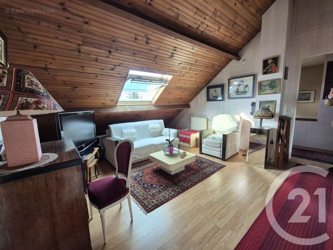 Maison à SAINT-GRATIEN