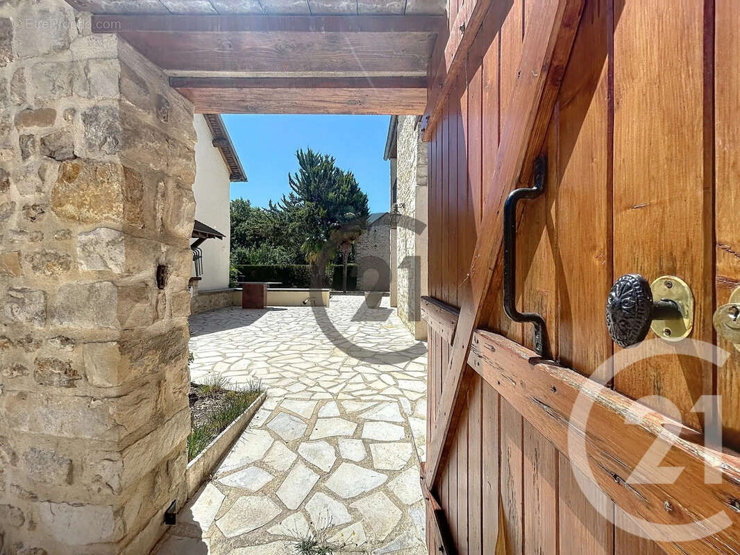 Maison 445 m² à Ury  - photo 47