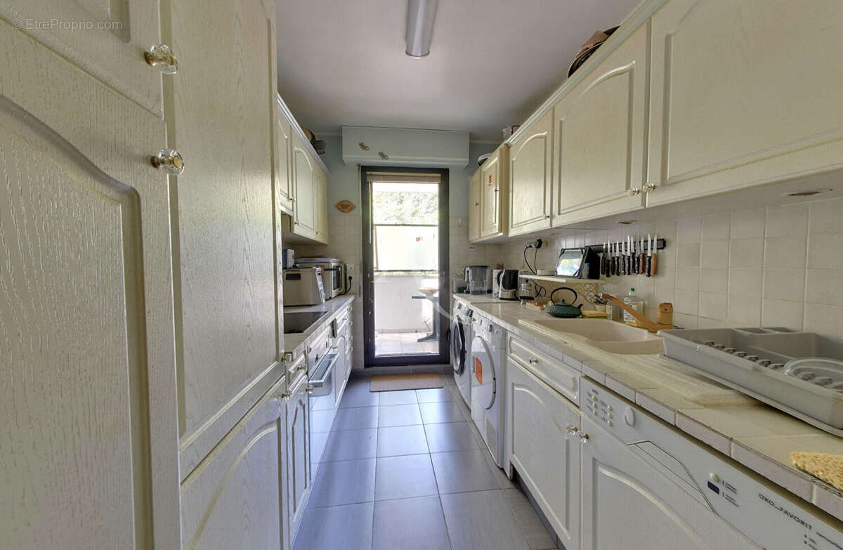 Appartement à LE PERREUX-SUR-MARNE