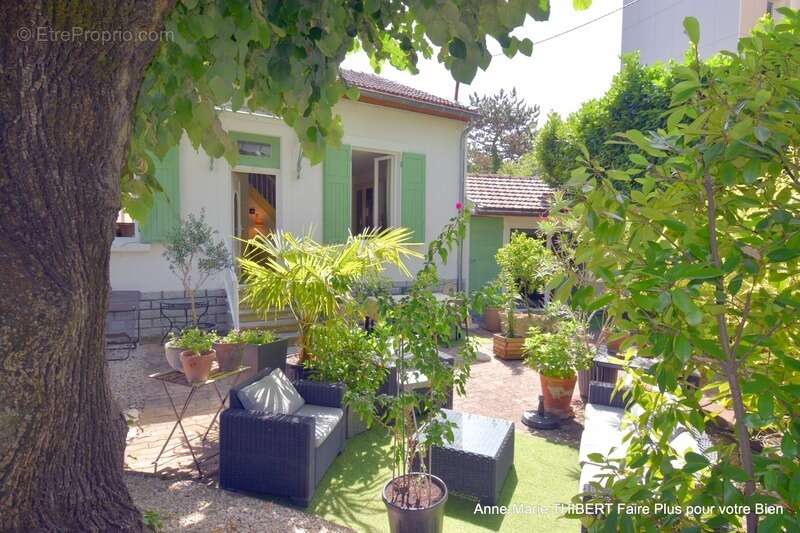 Maison à vendre 6 pièces VILLEURBANNE (69) - photo 17