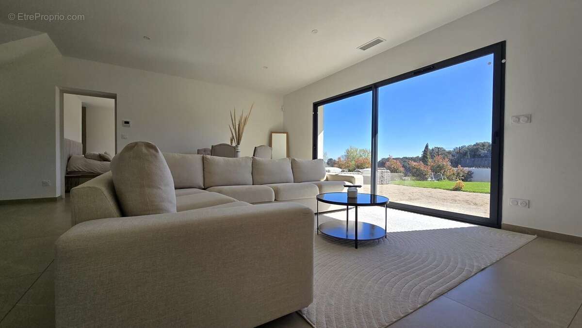 Maison à SAINT-GILLES