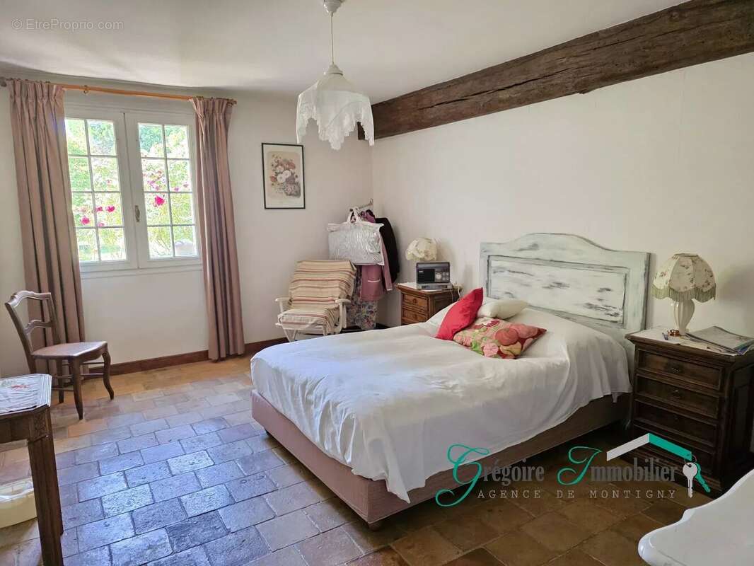 Maison à LA GENEVRAYE