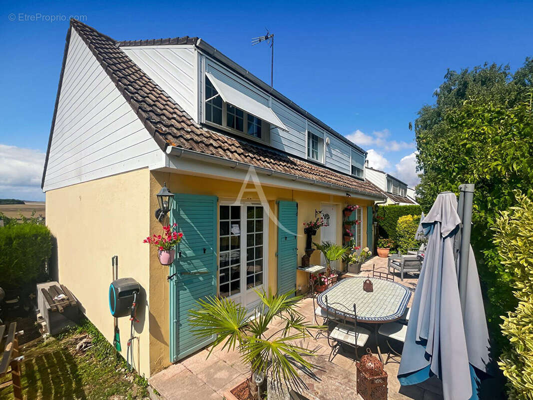 Maison à MEULAN