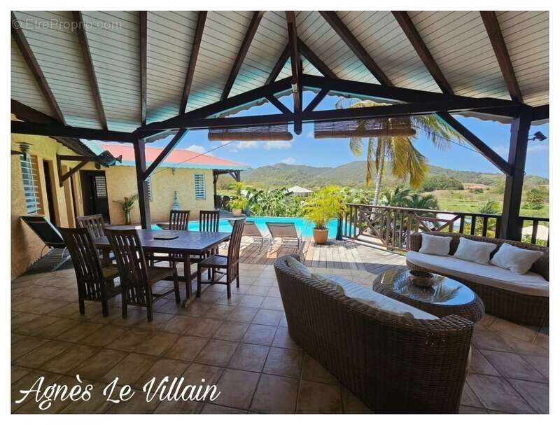 Maison à SAINTE-ROSE