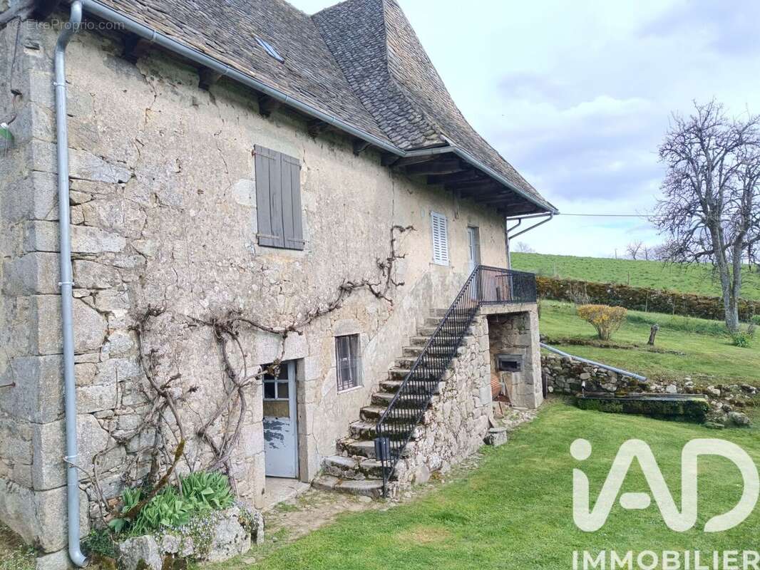 Maison 87 m² à Ladinhac  - photo 7