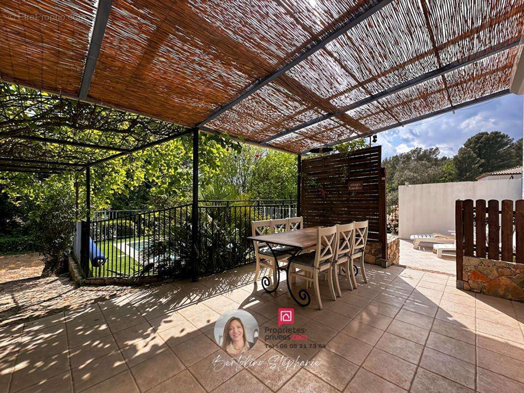 Maison plain-pied -  piscine - 1500 m2 de terrain - photo 2