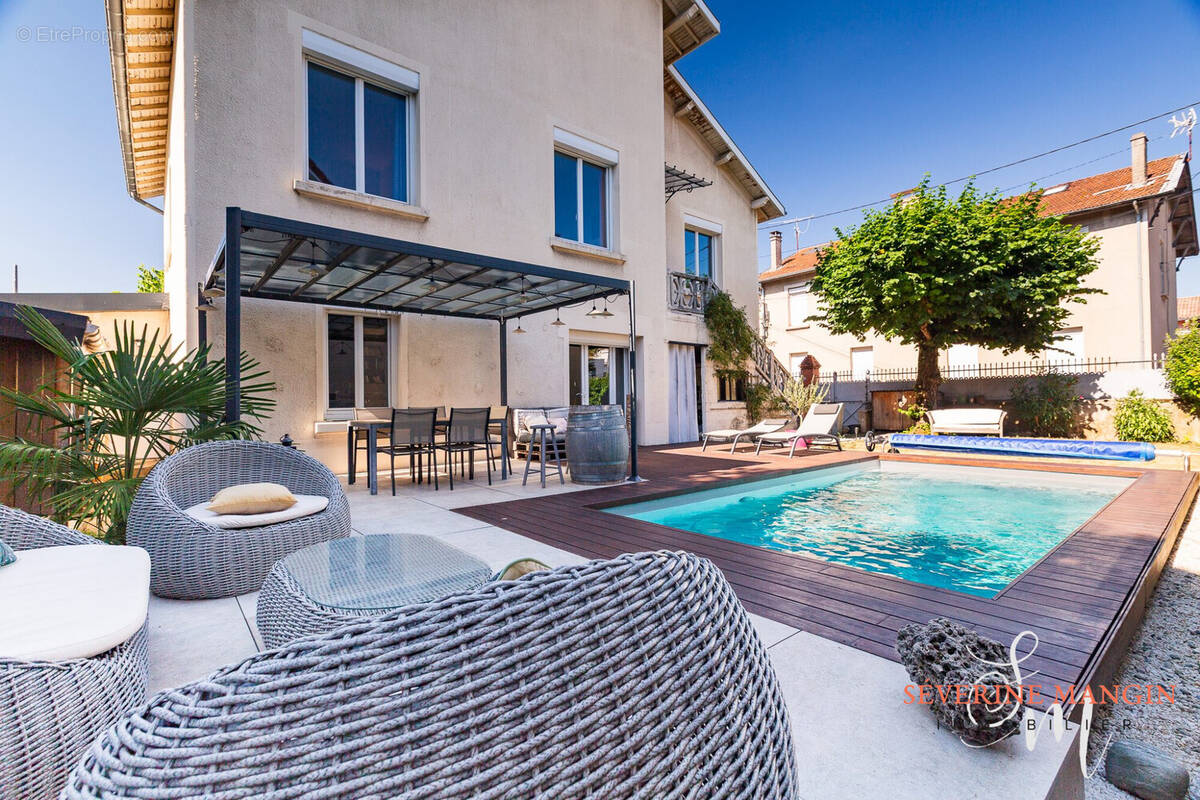 Maison à ROMANS-SUR-ISERE