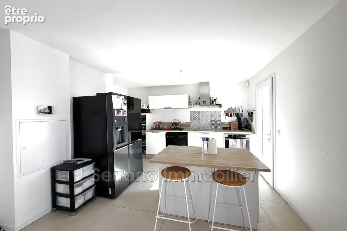 Appartement 3 pièces 86 m² à vendre à Chateaurenard (13160) - photo 3