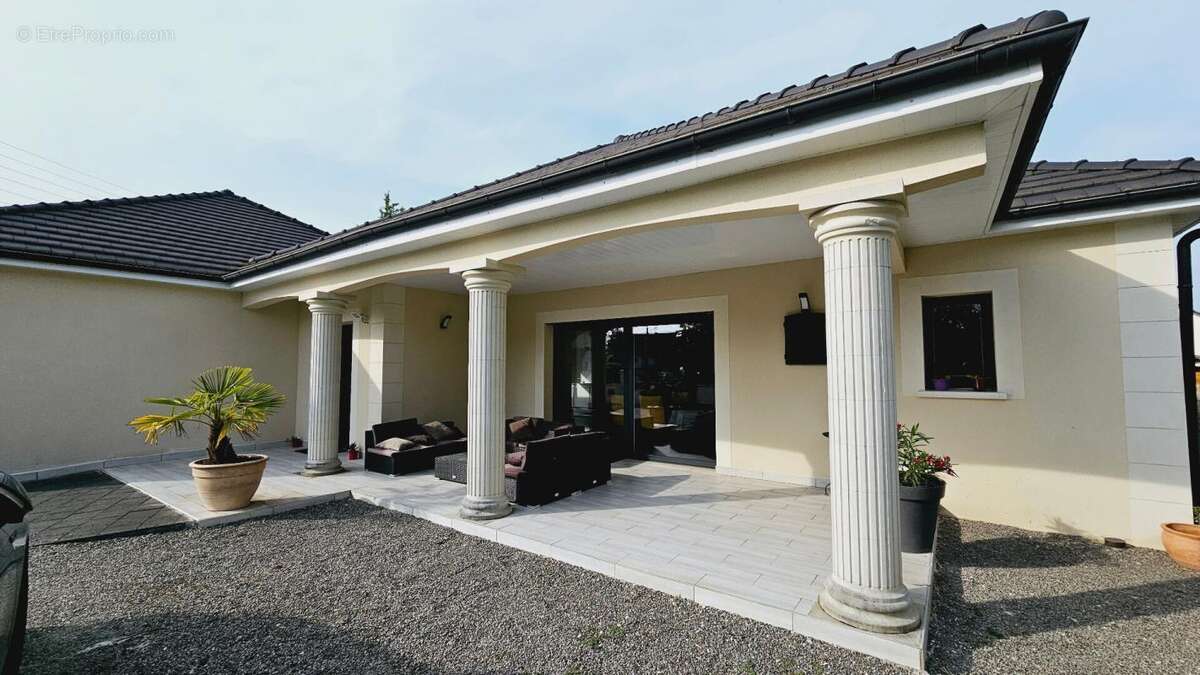 Maison à SAINT-DOULCHARD