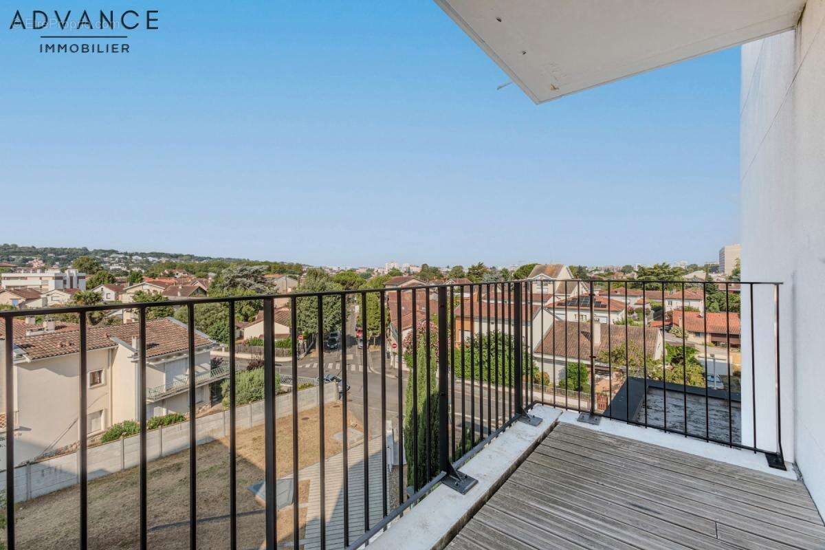 RANGUEIL - Appartement T2 avec terrasse & parking - photo 3