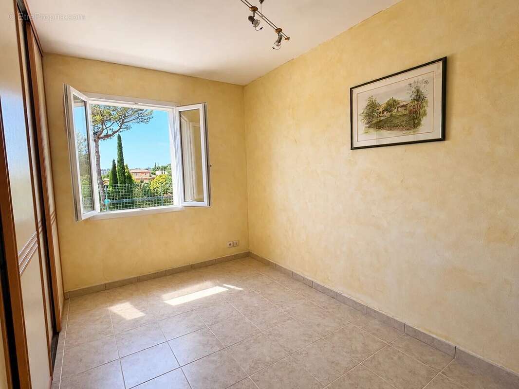 Draguignan villa plain pied t5 132 m2  3 chambres piscine garages - photo 20