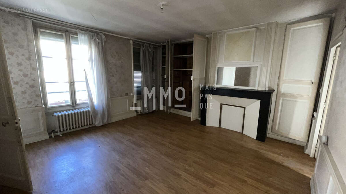 Appartement 422 m² à Saint-Calais  - photo 2