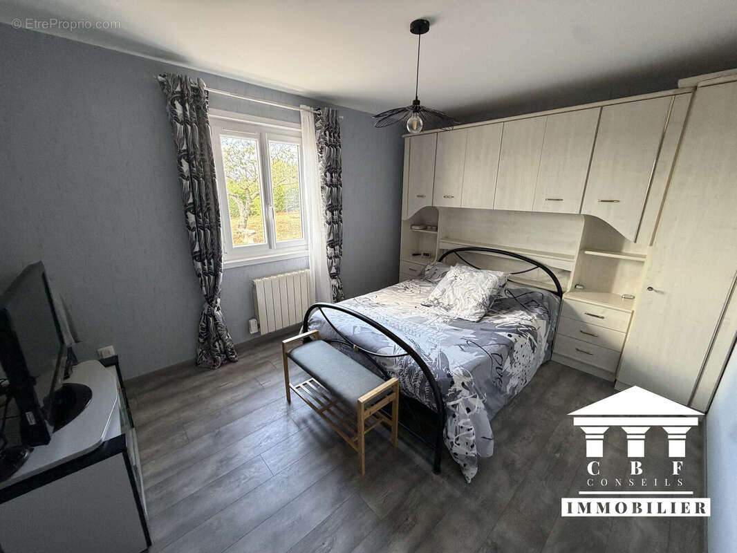 Maison 143 m² à Le Breuil  - photo 6