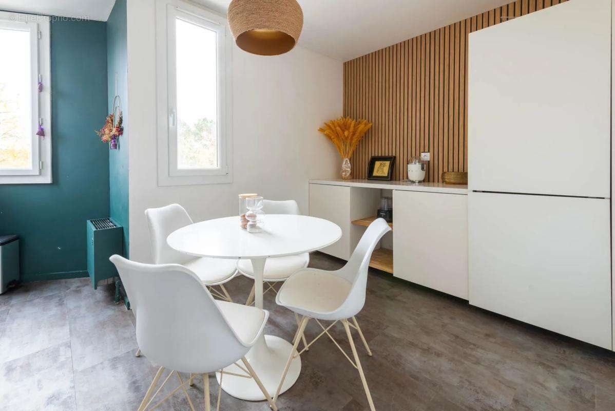 Appartement à MONTIGNY-LE-BRETONNEUX