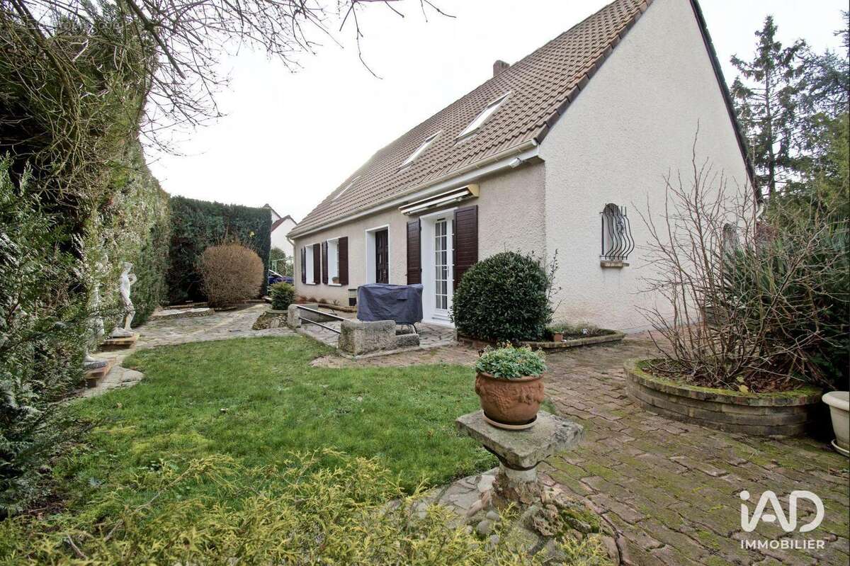 Photo 2 - Maison à SAINT-GERMAIN-LES-ARPAJON