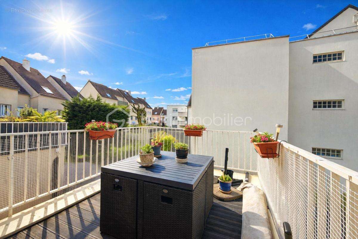 Appartement à EMERAINVILLE