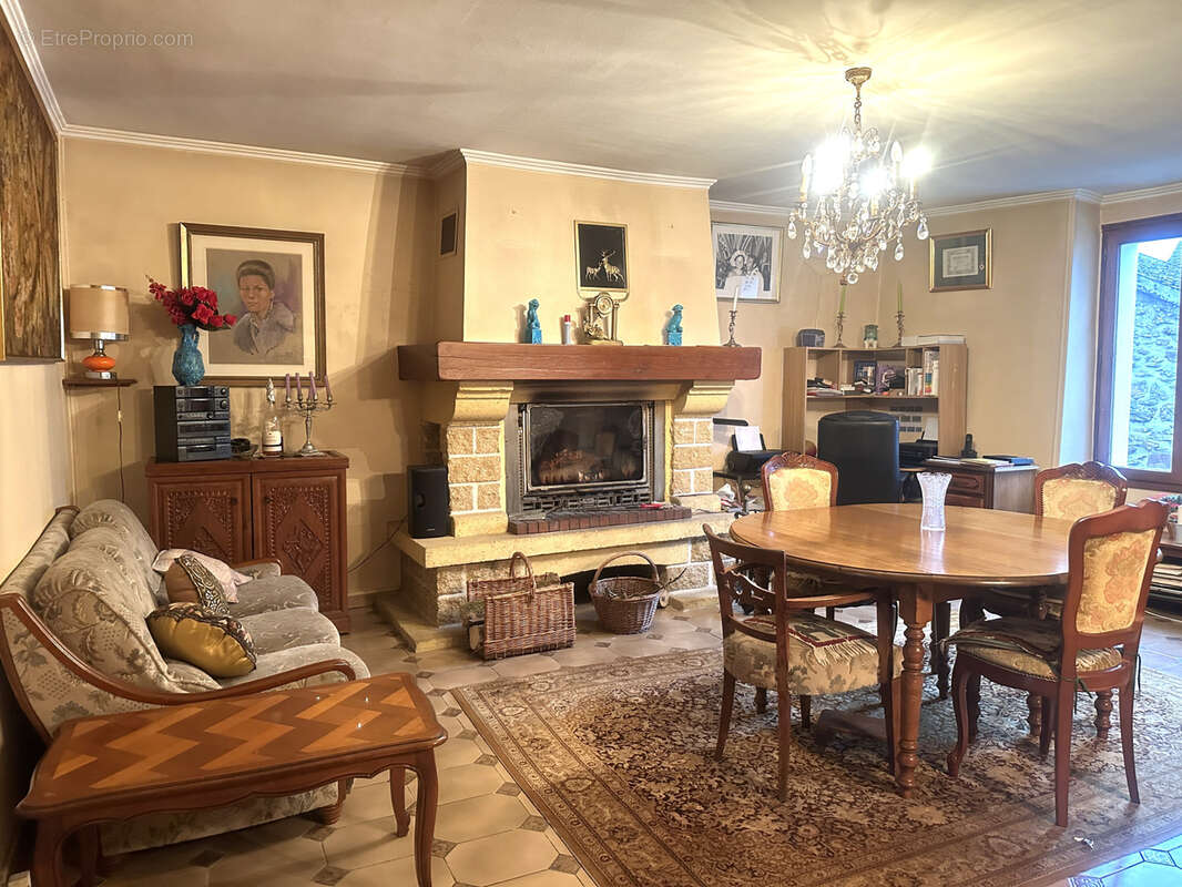 Maison à LA CHAPELLE-RABLAIS