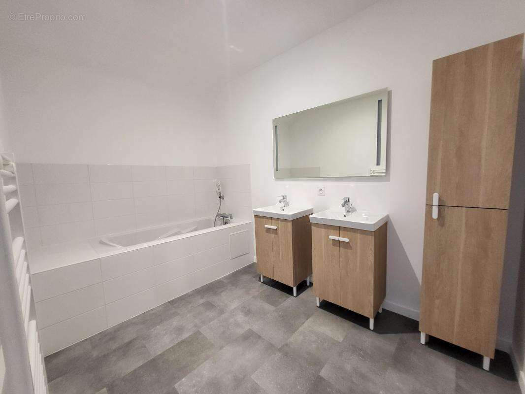 Maison à SENS-DE-BRETAGNE