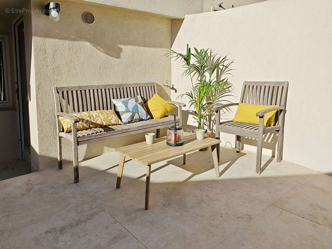 LE PRADET, proche mer, ravissant 3 pièces contemporain avec jardin et stationnement. - photo 10