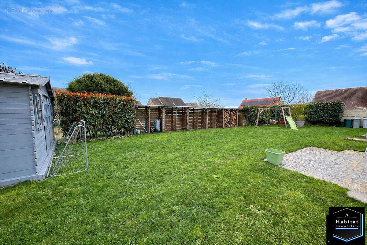 Maison à LE PLESSIS-BELLEVILLE