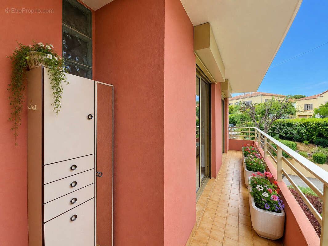 Appartement à VENCE