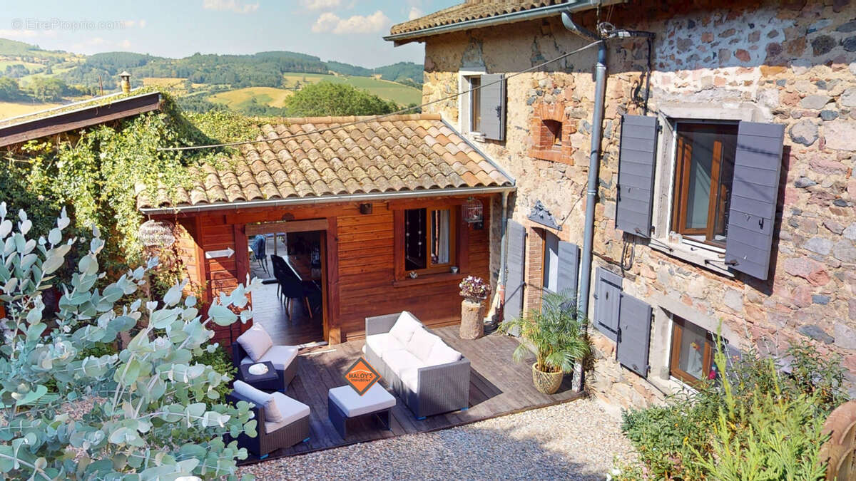 Maison à SAINT-JUST-D&#039;AVRAY