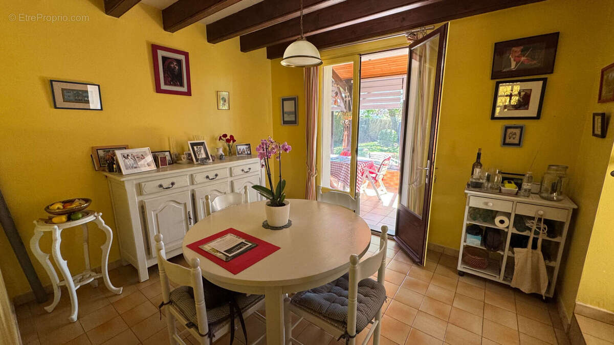 Maison à FONTAINE-LE-COMTE