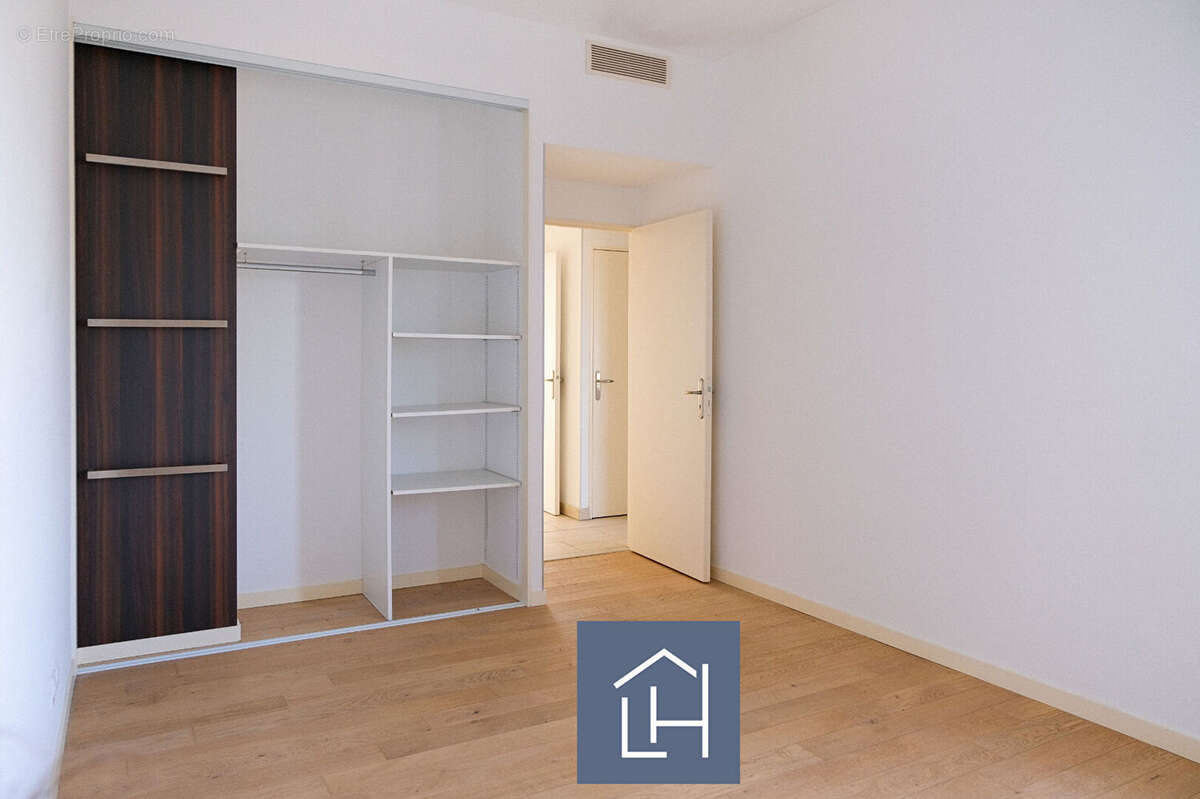 Appartement à CHARBONNIERES-LES-BAINS
