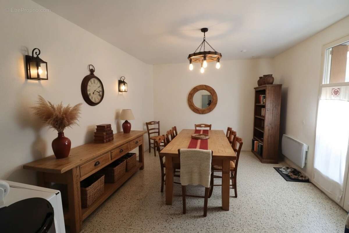 Dpt Saône et Loire (71), à vendre ROMENAY immeuble - 4 appartements et 1 local commercial - photo 6