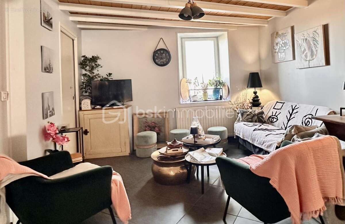 Maison à SAINT-CYR
