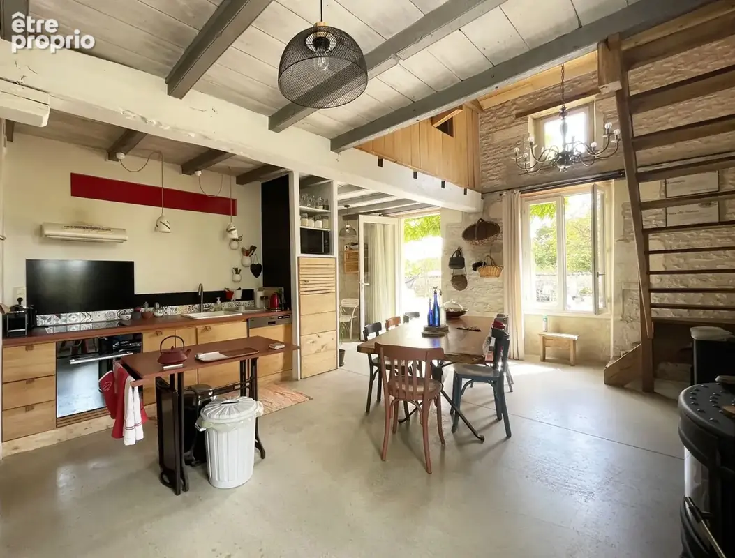Maison à vendre 7 pièces avec dépendance sur terrain de 1140 m² AUMAGNE (17) - photo 11