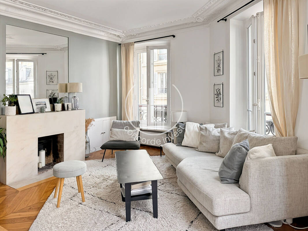 Appartement à NEUILLY-SUR-SEINE