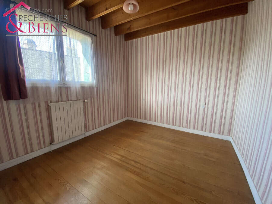 Maison à SAINT-VAAST-LA-HOUGUE