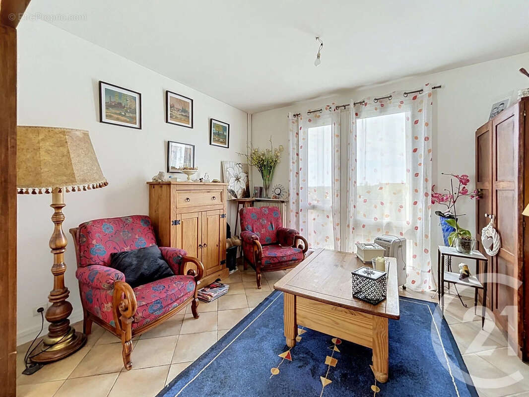 Appartement 70 m² à Romilly-Sur-Seine  - photo 2