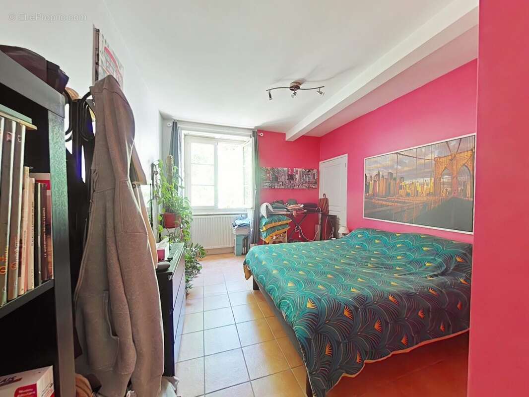 Appartement à SAINT-JUST-SAINT-RAMBERT