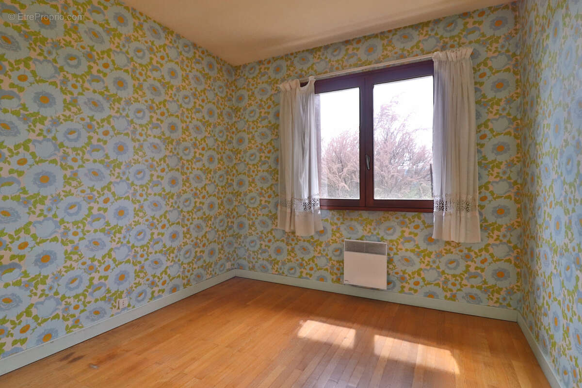 Maison à LA TOUR-DE-SALVAGNY