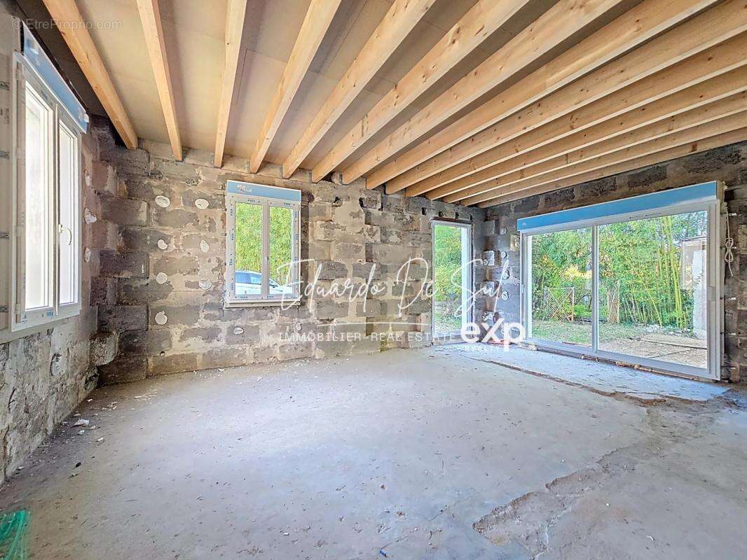 Maison à BLANQUEFORT