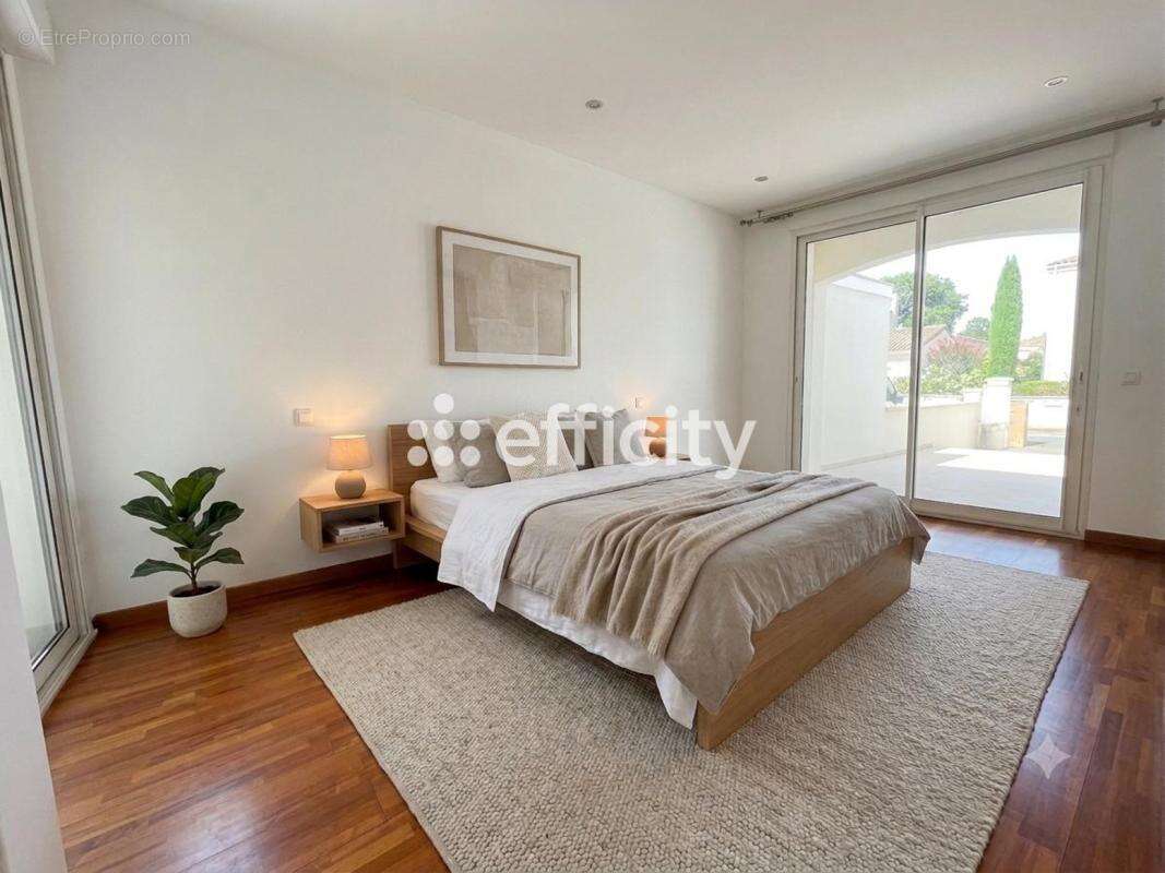 Maison 155 m² à Merignac  - photo 8