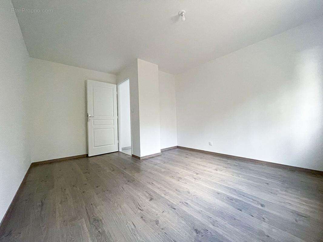 Maison à PETIT-COURONNE