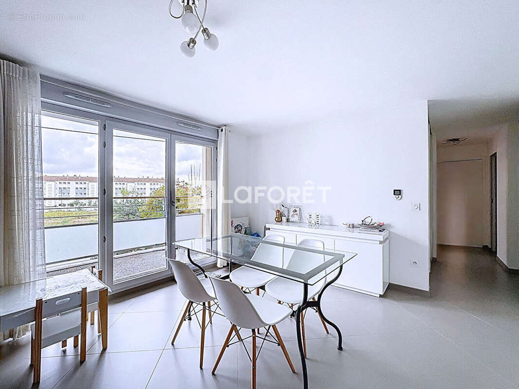 Appartement à BONNEUIL-SUR-MARNE