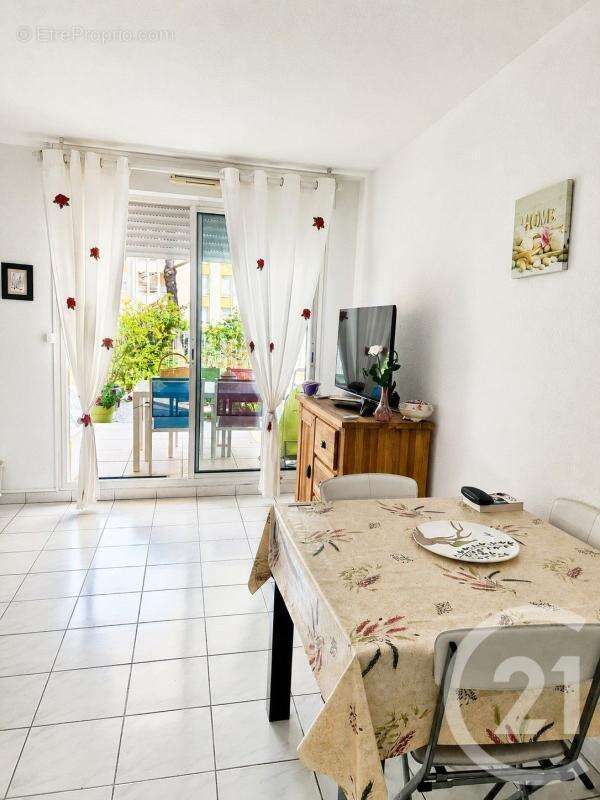 Appartement à LATTES