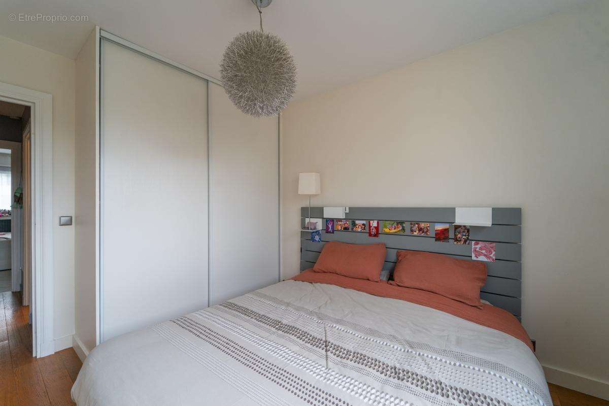 Appartement à VILLE-D'AVRAY