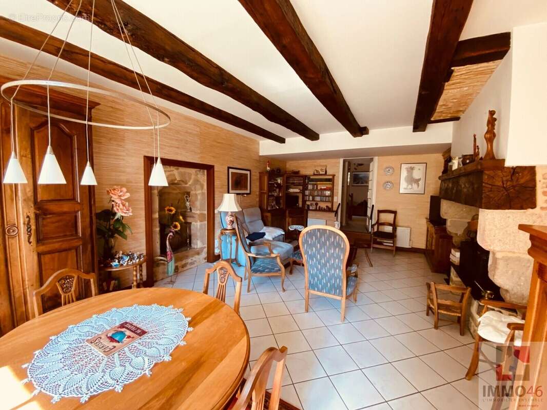 Maison à SAINT-CERE