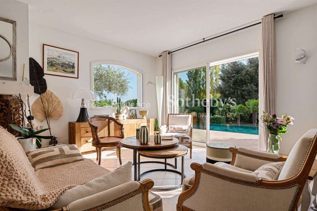Maison Provençale moderne avec vue exceptionnelle sur la Sainte-Victoire - photo 6