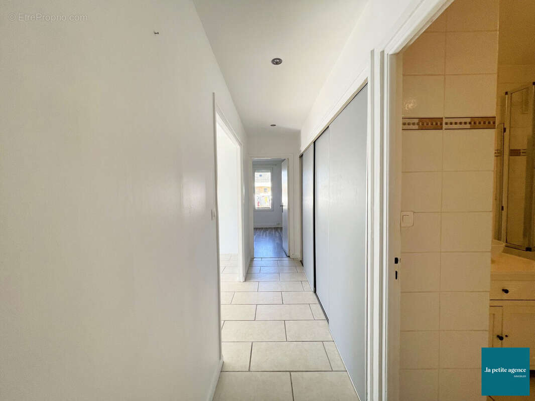 Appartement 56 m² à Caen  - photo 6