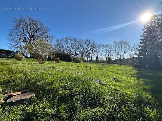 Maison à CHASTELLUX-SUR-CURE
