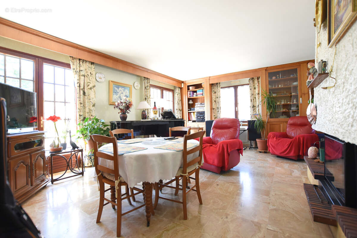 Maison à LEVIS-SAINT-NOM