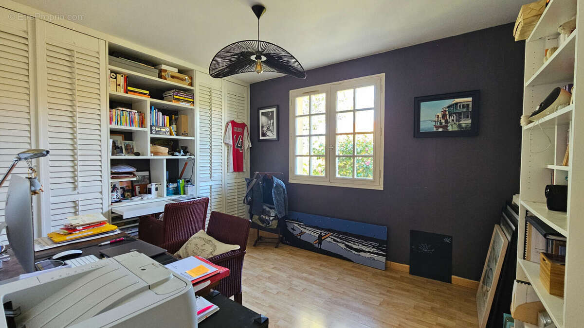 Maison familiale 162 m2 + maison à rénover 58 m2 + piscine - photo 11