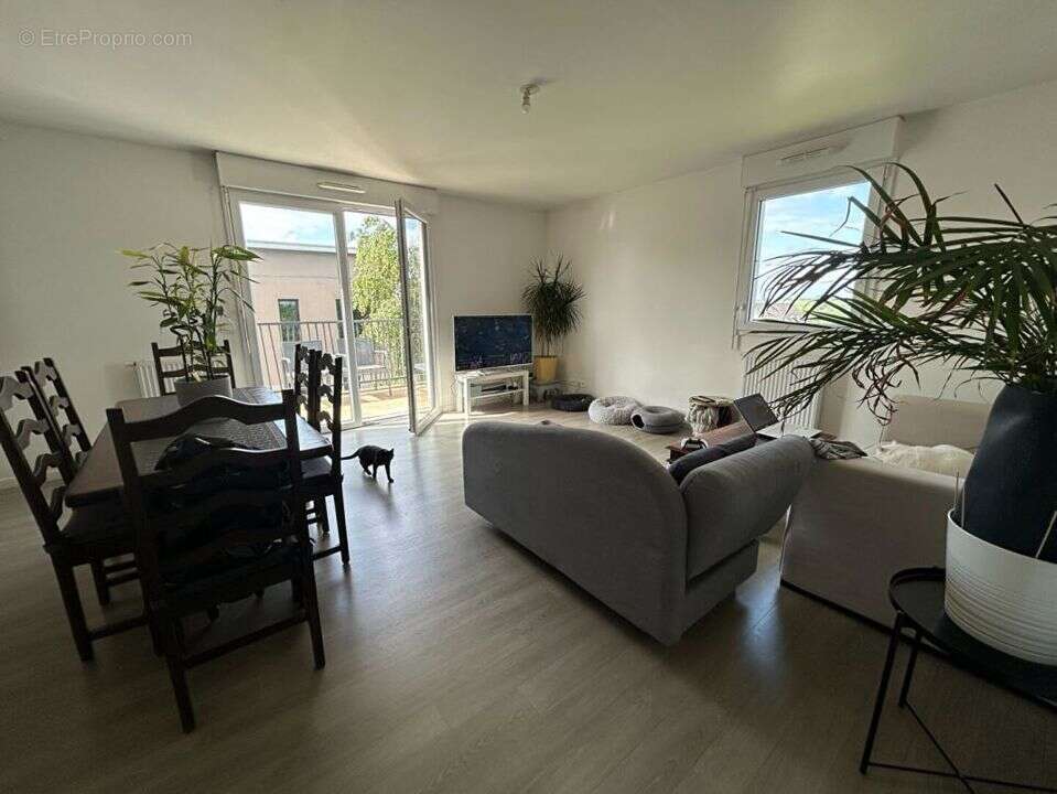 Appartement à FLEURY-SUR-ORNE